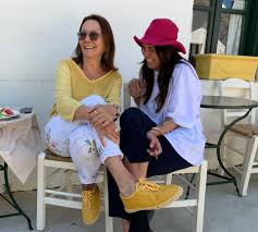 Η μιρέλλα παπαοικονόμου γεννήθηκε στην αθήνα. Logw Timhs Happening Now Ky8hra H Mirella Facebook