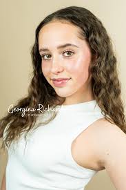 EMILY OSBORNE ✨🤍🔥 It was a pleasure to capture Emily's headshots for  @twistedcasting. Thank you so much @emilyosbornedancer, it was lovely to  meet you and good luck