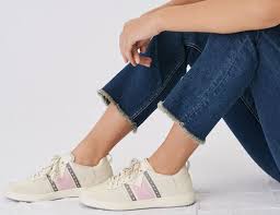 This french shoe brand blurs the boundaries between the genders for its women's collection. 22 Affordable Parisian Shoes For Walking Work Travel Everyday Shoes