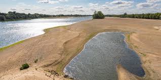 Sécheresse : faut-il craindre des coupures d’eau potable en septembre ? — Orange Actualités