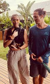 Alex loved the kids and was so generous with his time, said a fan who shared a photo of pullin with her son. Alex Chumpy Pullin Was Living Perfect Life On Gold Coast With Partner Ellidy Vlug Daily Mail Online