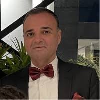 50+ perfiles de «Boruchov»