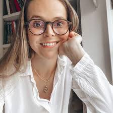 Lara Tanner (laratheresatanner)