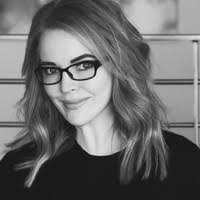 Melissa Neece's Instagram, Twitter & Facebook