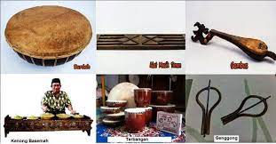 Yang mana alat musik tiup ini terbuat dari bambu tipis atau talang (schizostachyum brachycladum kurz). 5 Alat Musik Tradisional Sumatera Selatan Lengkap