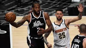 Kawhi leonard sat the final 4:35 of the clippers' game 4 win over the utah jazz shortly after colliding with jazz wing joe ingles and apparently injuring his right knee. La Clippers Kawhi Leonard Says He Has Been Playing Through Foot Injury