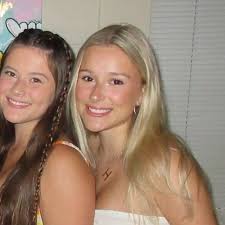 Holly Burt (@hollyburttt) • Instagram photos and videos