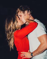 Chloe bennet and logan paul have called it quits, but a source exclusively tells us weekly that the pair haven't fully shut the door on their relationship — get the details Chloe Bennet Logan Paul We Www Blinkedtwice Com Logan Paul Quotes Logan And Jake Maverick Logan Paul