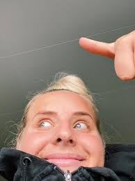 Jeg er lei av deg for. Kjaeresten Min Er Fortsatt Forelska I Eksen