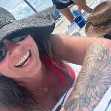 Janine Meyer REALTOR AHWD C2EX (@livelocalwithjanine) • Instagram photos  and videos