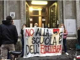 Milano Al Liceo Manzoni Non C E Spazio Entrano Prima Gli Alunni Con 9 E 10 E Che Abitano In Centro Corriere It