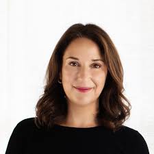 Kimberly Lear's Instagram, Twitter & Facebook