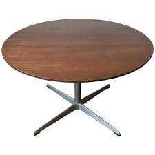 The cooperation between arne jacobsen and fritz hansen dates back to 1934. Arne Jacobsen For Fritz Hansen Teak Coffee Table At 1stdibs