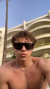 Roommate search for SDSU junior near campus