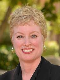 Elisa Van's Instagram, Twitter & Facebook