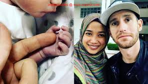 Usut tuntas dan tangkap predator.! Myartis Com Myartis My Artis Isteri Mat Dan Selamat Lahirkan Anak Sulung Lelaki