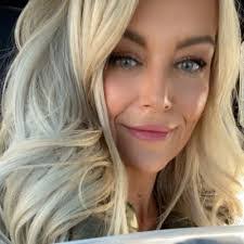 Michelle Everitt's Instagram, Twitter & Facebook