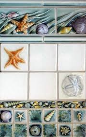 Tropical Sea Tiles Pratt And Larson Bano Tropical Banos De Playa Casa Playa Decoracion