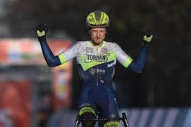 Feel free to contact us. Quinten Hermans Troeft Toon Aerts En Co Af In Ethias Cross E Het Nieuwsblad Mobile