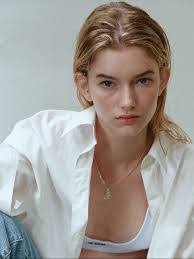 Brooke Mccormick's Instagram, Twitter & Facebook