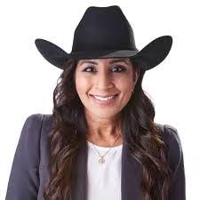 Susan Kumar's Instagram, Twitter & Facebook