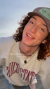 Something about my hometown during fall just makes me feel some type of way