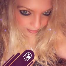 When do baby hummingbirds start flying?