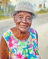PHOTO OF THE DAY A beautiful portrait of Ms. Castillo #HopkinsVillage  #Belize 📷: #HopkinsUnCut Kindly be sociable and share!#hotp #photooftheday