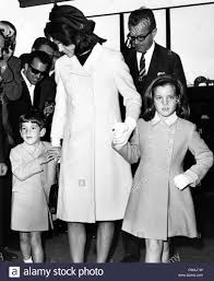 Caroline kennedy remembers a visit to the nixon white house. John Und Jacqueline Kennedy Caroline Kennedy In Der John F Kennedy International Airport New York Mai 12 Stockfotografie Alamy