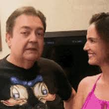 Fausto silva é um dos apresentadores mais famosos da tv brasileira e acumula décadas à frente das câmeras. Fausto Silva Kiss Gif Faustosilva Kiss Surprise Discover Share Gifs