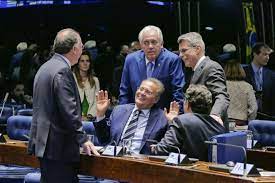 Vou dar uma sugestão para o renan: Bolsonaro Quer Renan Candidato A Presidencia Do Senado