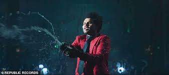 © «тнт music» год основания — 2016. The Weeknd Has Extreme Botox Look In Save Your Tears Music Video Daily Mail Online