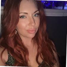 Tara Earls's Instagram, Twitter & Facebook