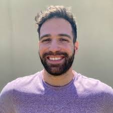 Roberto Warner's Instagram, Twitter & Facebook