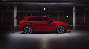 A lava orange 2020 porsche cayenne coupe driving on the road. Suv Duo Mit Sportlicher Abstimmung Die Neuen Cayenne Gts Modelle