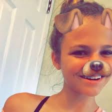 Dori Palmer's Instagram, Twitter & Facebook