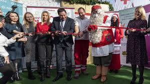 A budai egészségközpont budapest meghatározó magánegészségügyi intézménye, mely teljes körű, személyre szabott szolgáltatásait megbízható, hiteles partnerként nyújtja ügyfelei számára. Rogan Gaal Cecilia Meszaros Beatrix Es A Mikulas Jelenleteben Nyitott Meg A Mikulasgyar Varosi Kurir