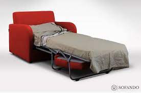 La poltrona trasformabile in letto singolo flora è realizzata nella tappezzeria sartoriale berto per offrire un posto letto aggiuntivo anche negli ambienti più piccoli. Poltrona Letto Singolo Soluzione Piccola Smart Per Tutte Le Abitazioni E Tasche Sofablog