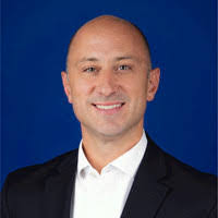 Alexander Kuss's Instagram, Twitter & Facebook