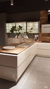 See more ideas about kitchen, dining table design, modern dining table. White Fronts And Wood Nachrichten Finanzieren Modern Kitchen Design Scandinavian Kitchen Design Luxury Kitchen Design