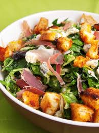 Salade Frisee Aux Lardons Et Aux Croutons Frisee Aux Lardons Salade Recette Salade
