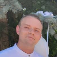 200+ "Lewek" profiles