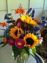 Flower Arrangements From Village Green Floral Marin County Fairfax Ca Flower Arrangements Flowers Flowers Delivered