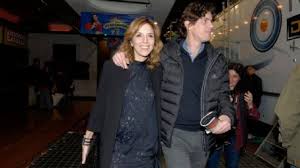 Adrián suar habla, en el diario de mariana, del elenco que planea para guapas. Carla Peterson And Martin Lousteau Photos Carla Peterson And Martin Lousteau Picture Gallery Famousfix