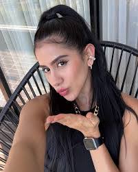 Karen Monroy's Instagram, Twitter & Facebook