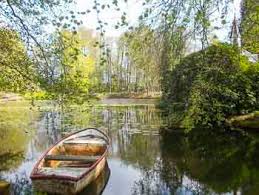 Viele exotische bäume mit teichen und weihern, die nachgebaute ruine der eberhardsburg und antike denkmäler sah man beim durchstreifen des garten's. Englischer Garten Zu Eulbach Bei Michelstadt Ausflugsziele Fur Kinder In Hessen