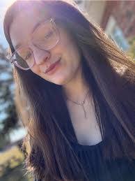 Maureen Stier's Instagram, Twitter & Facebook