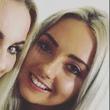 Daisy Roberts (daisroberts)