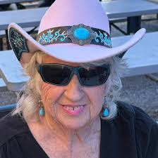 I'm leaving the hot Arizona desert and heading to the beach for the summer.  I was never much of a cowgirl except when I put my hat on... happy trails  -🌵+ 🌴