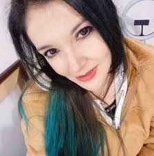 Flora Orellana's Instagram, Twitter & Facebook